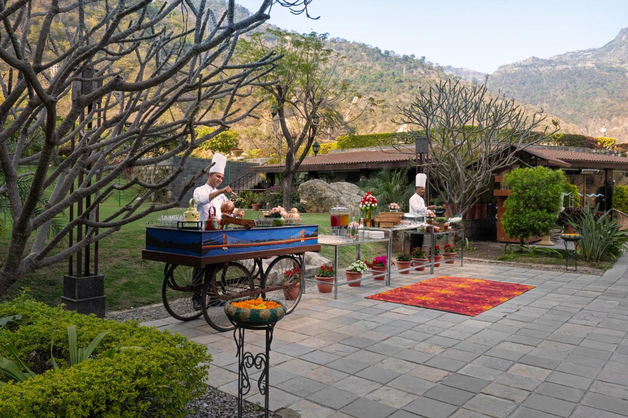 Aloha On The Ganges By Leisure Hotels Rishīkesh Εξωτερικό φωτογραφία